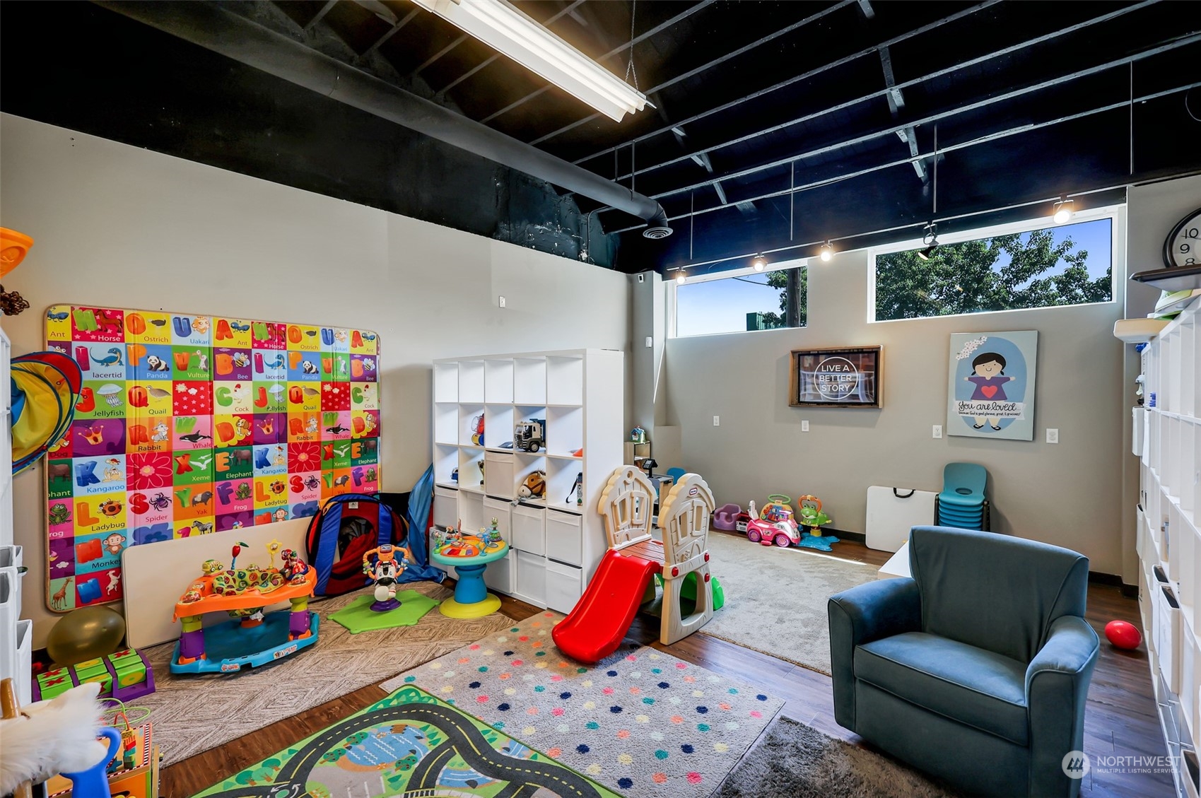 1309 N Ash Street Property Photo 10