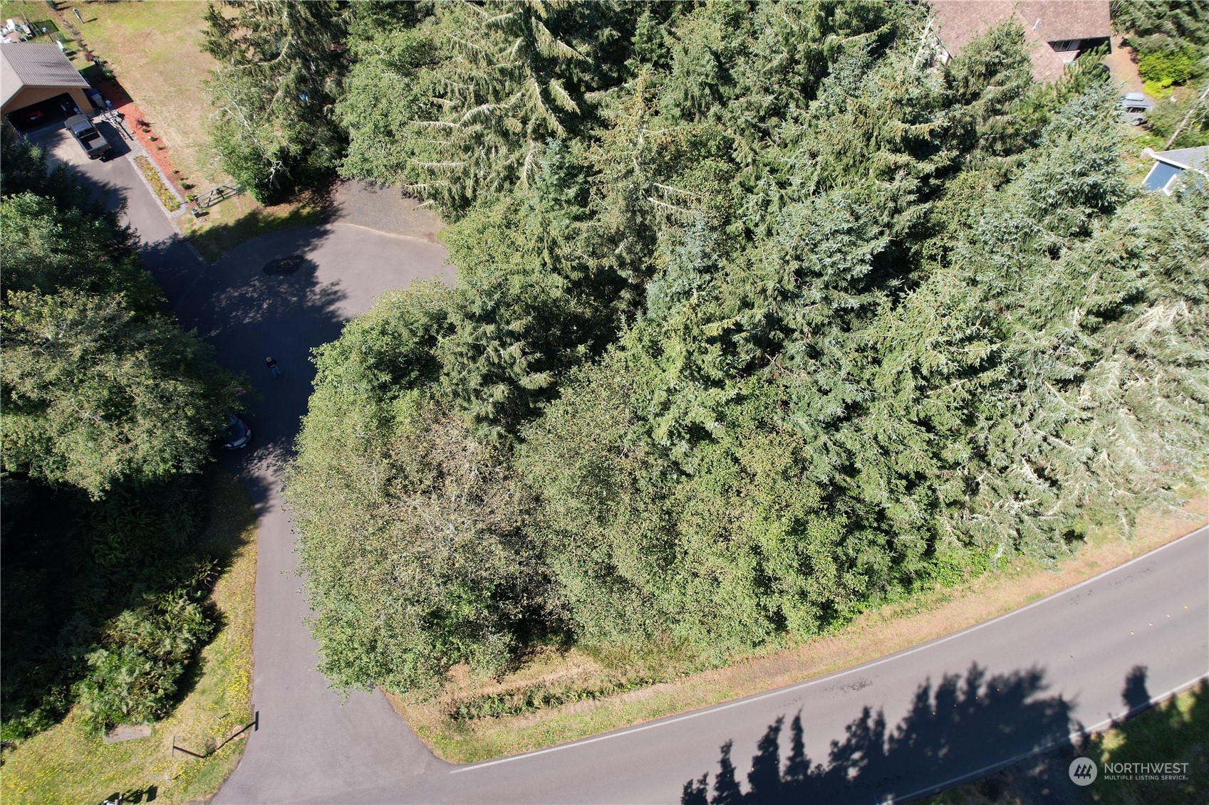 768 Sandpiper Court Property Photo 12