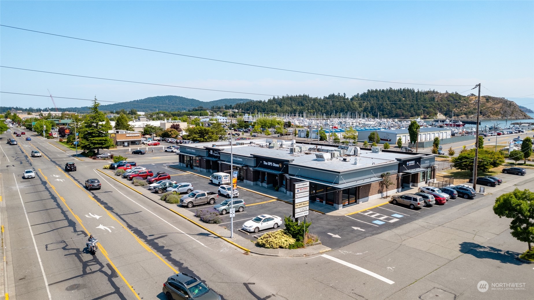 1419 Commercial Avenue Property Photo 3