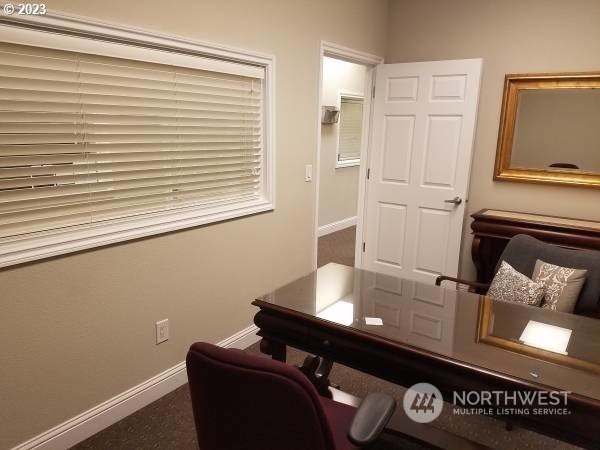 613 W 11th Street Property Photo 6