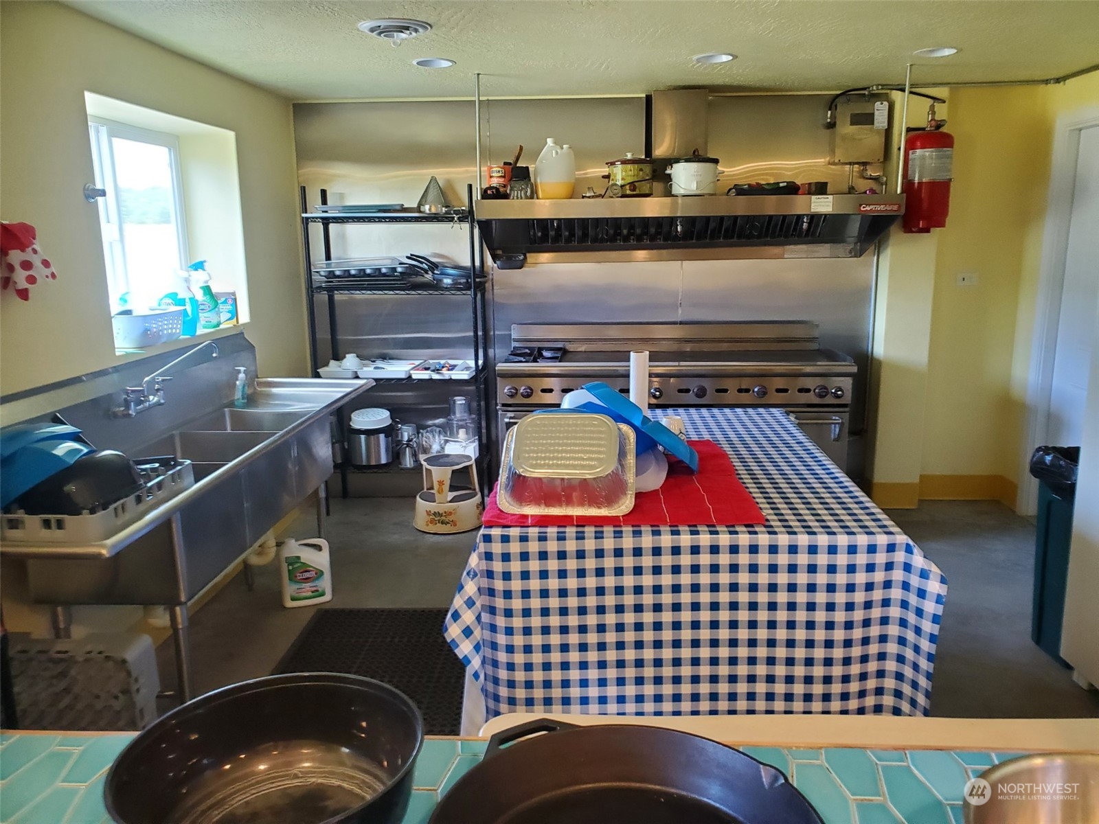 1377 Hining Road Property Photo 4