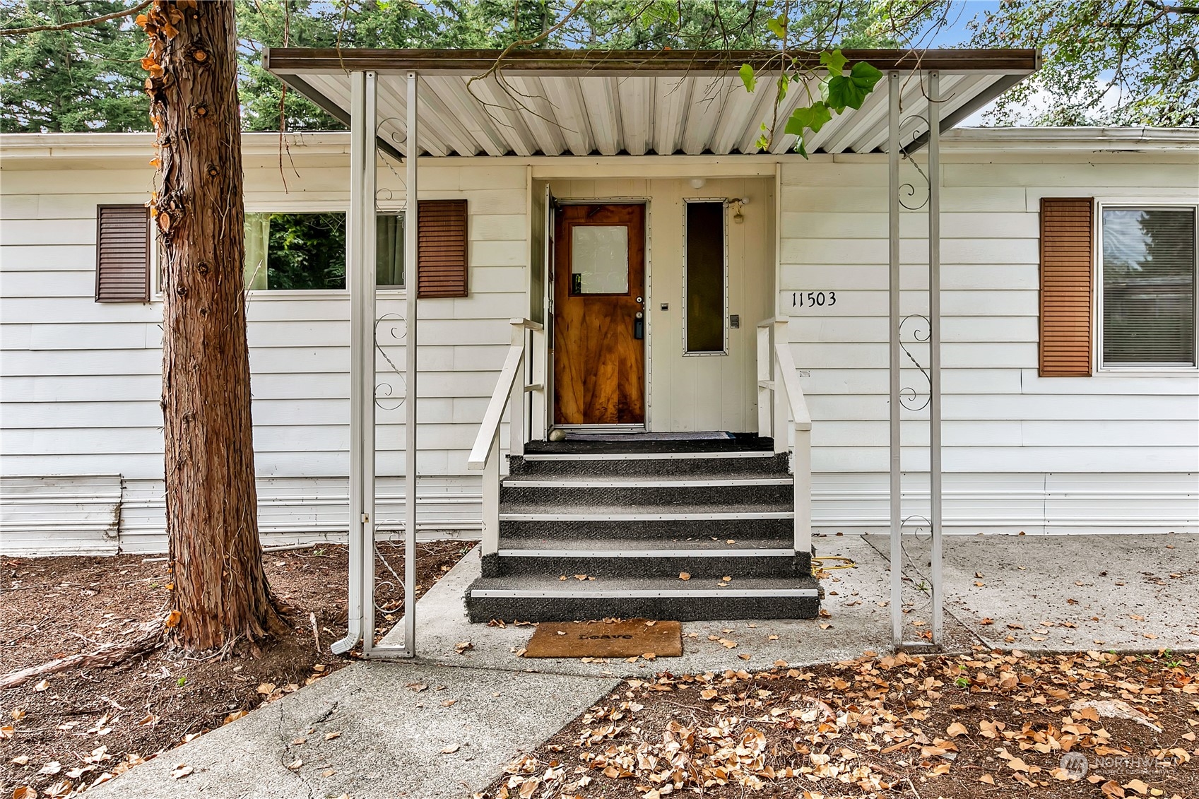 11503 155 Avenue Property Photo 3