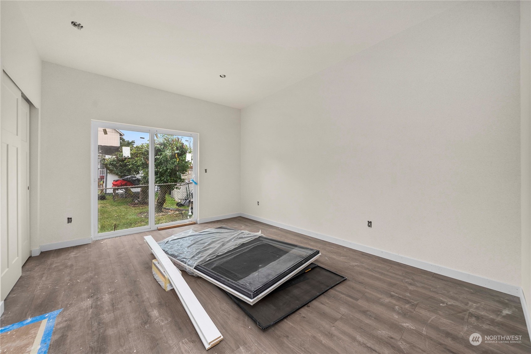 762 To 762b S 75th Street Property Photo 7