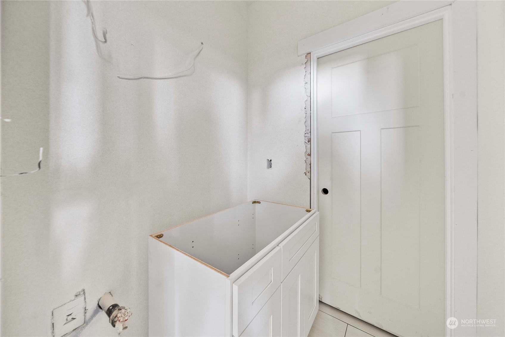 762 To 762b S 75th Street Property Photo 25