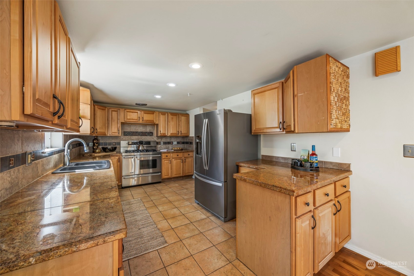 21419 3rd Avenue Property Photo 19