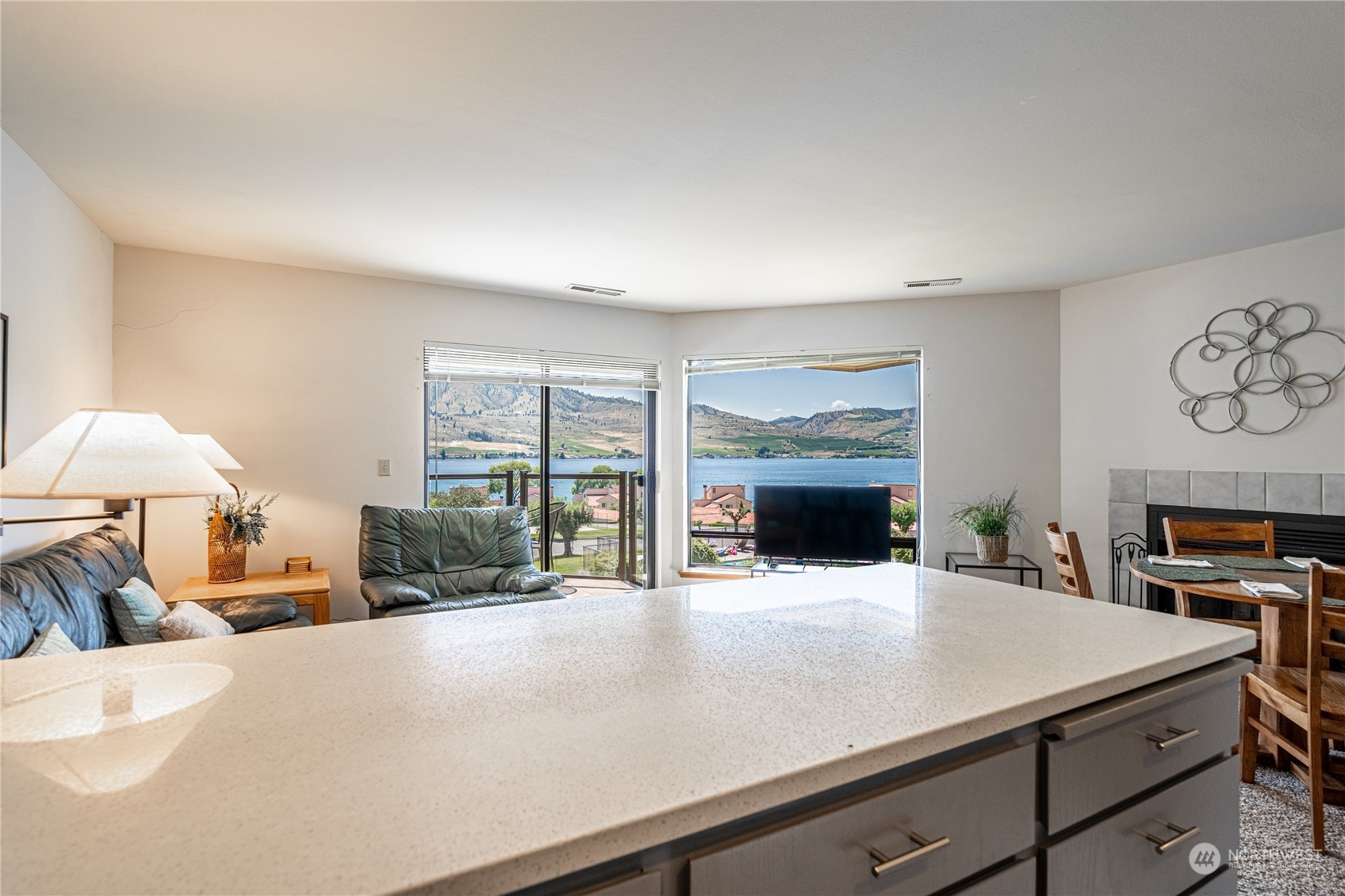 100 Lake Chelan Shores Dr Bldg 16 Drive 7&8 Property Photo 5