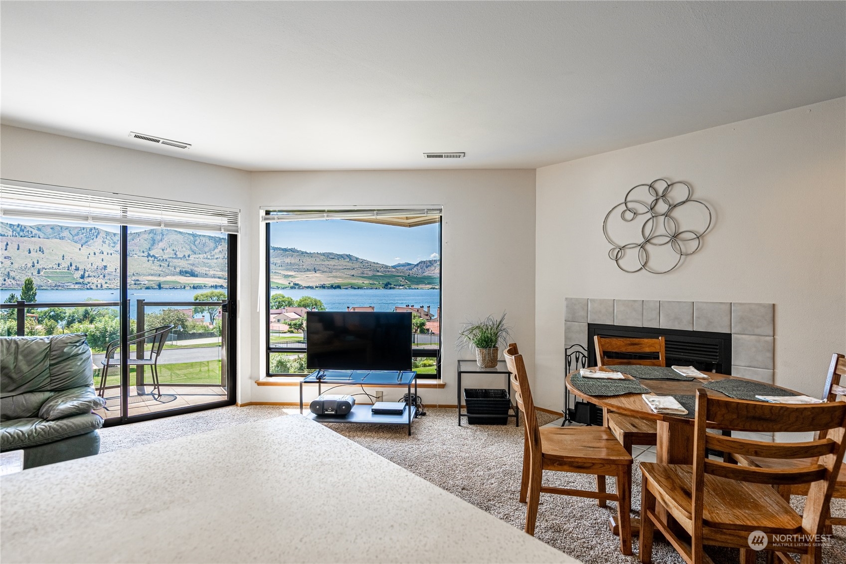 100 Lake Chelan Shores Dr Bldg 16 Drive 7&8 Property Photo 6