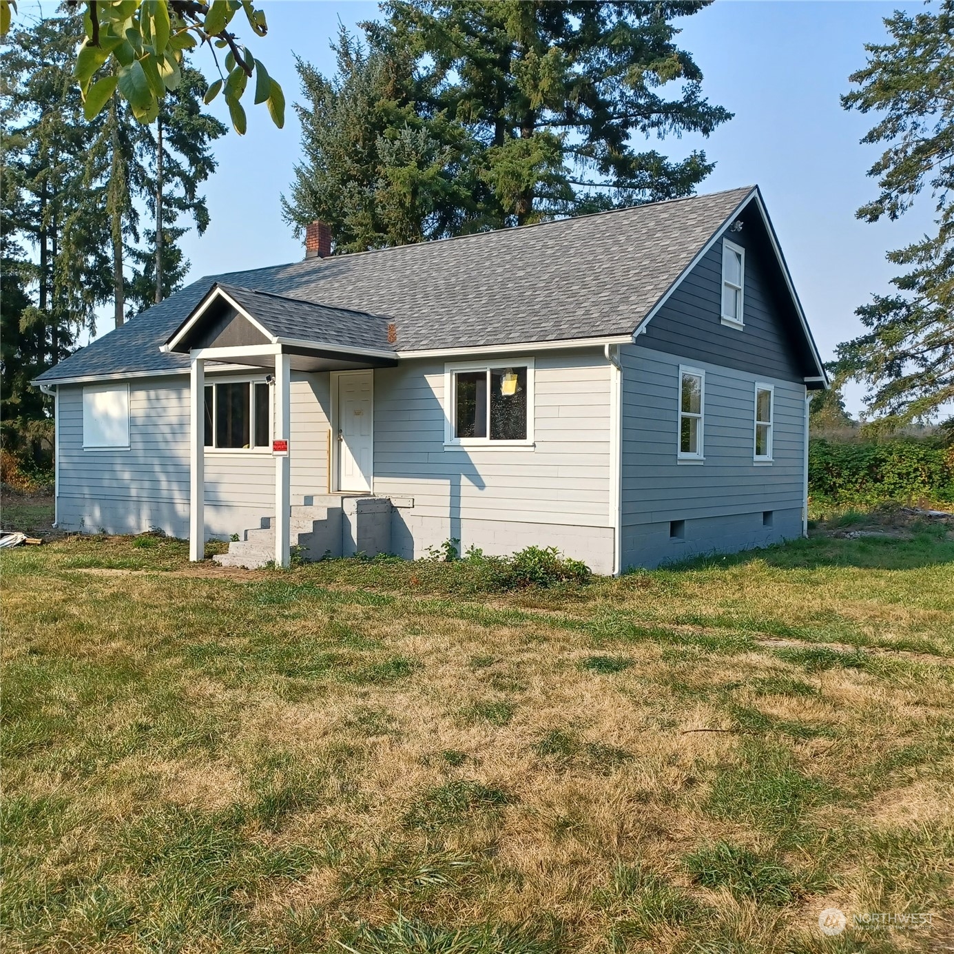 1257 S Yew Street Property Photo 9
