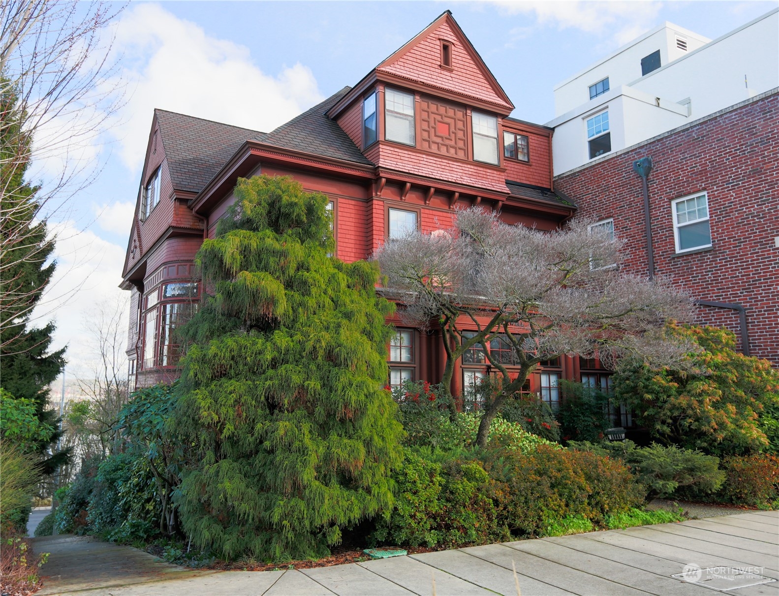 401 Broadway Property Photo