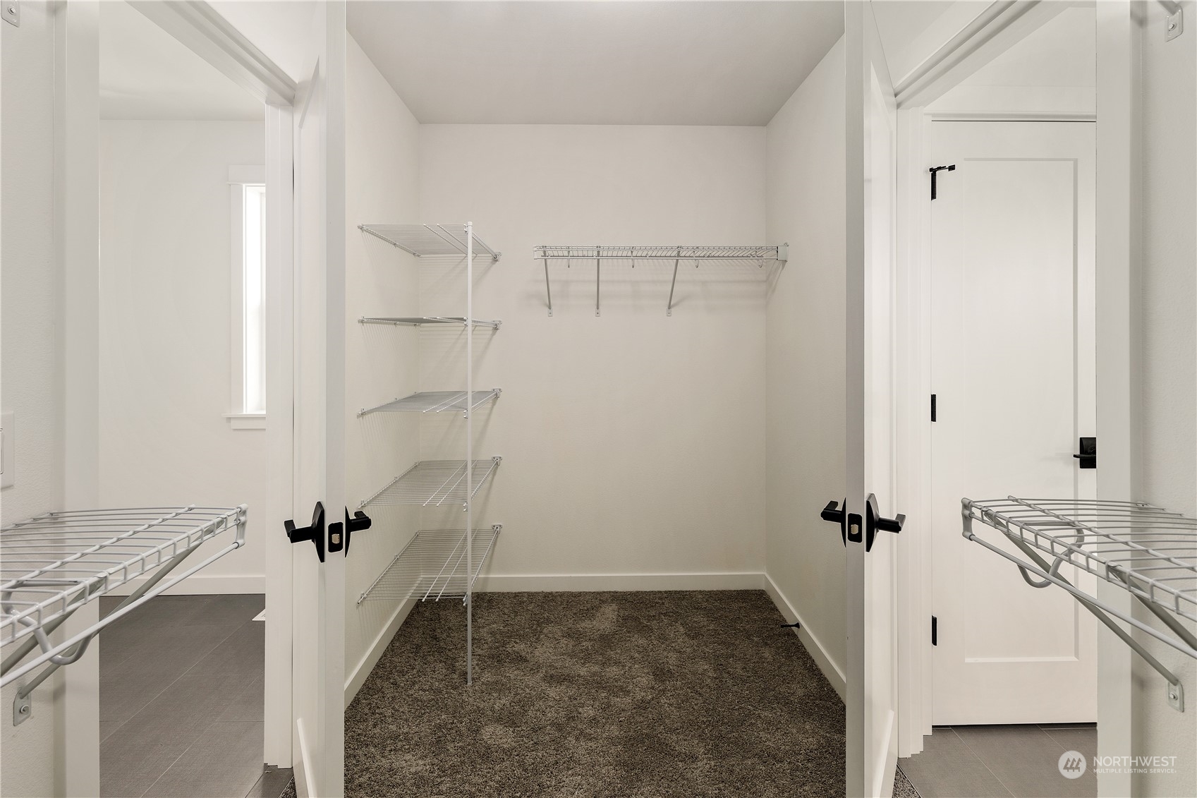 14021 Meridian Drive Property Photo 21