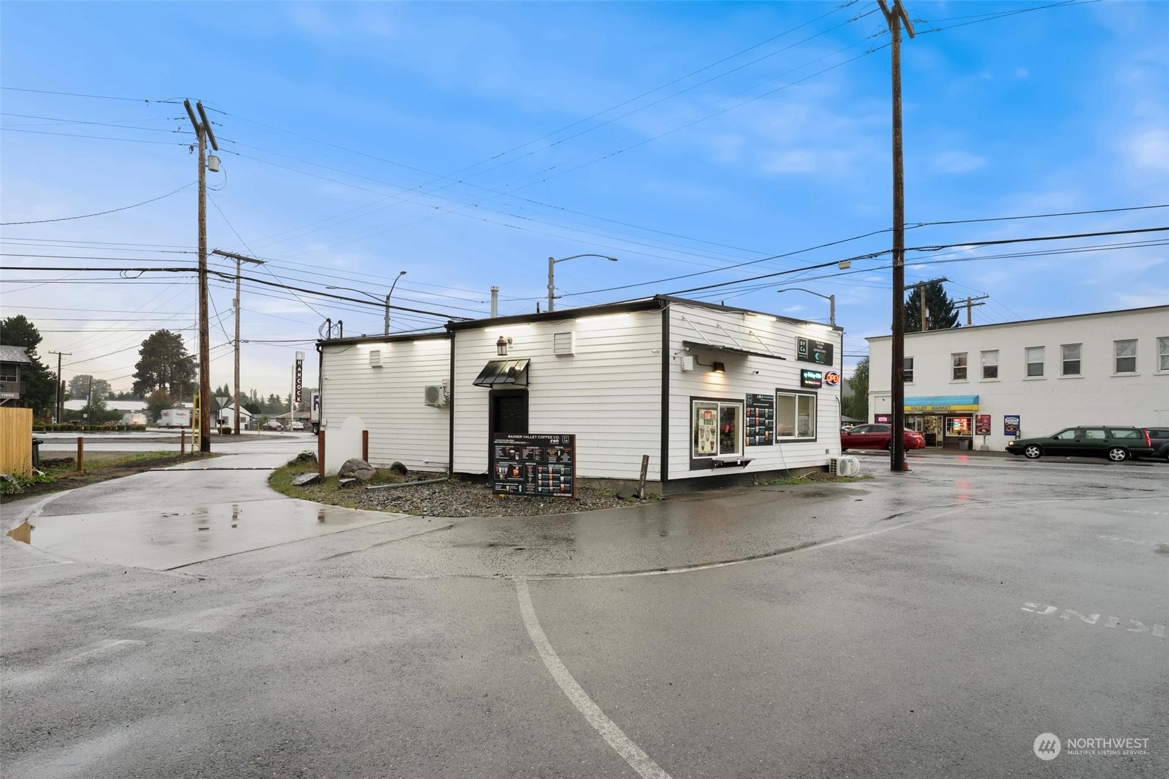 11016 Valley Avenue Property Photo 1