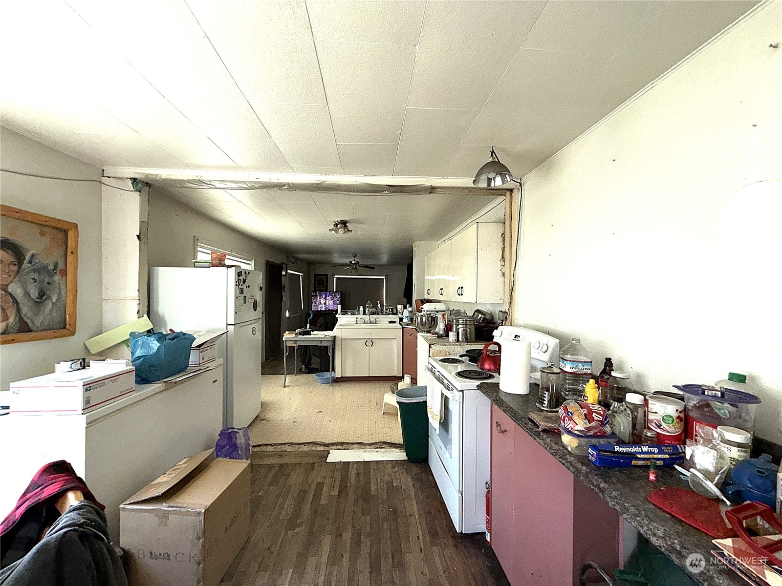 230 E 8th Street Property Photo 3