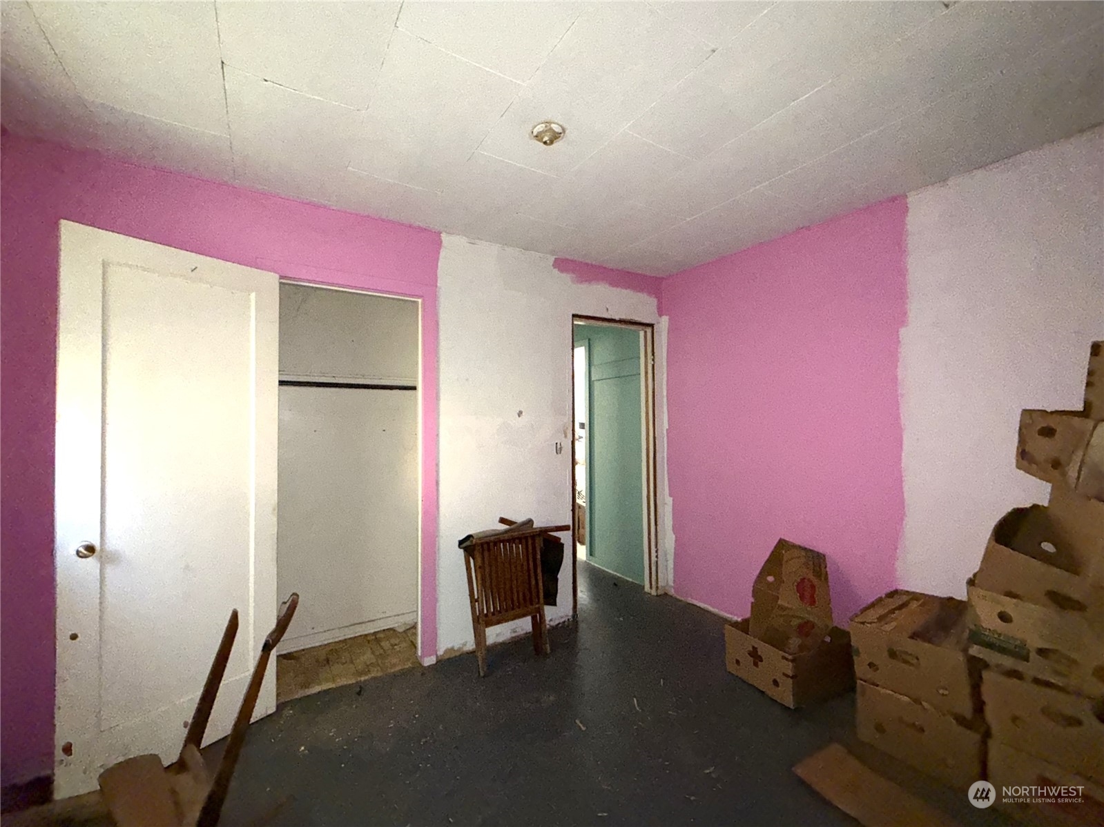 230 E 8th Street Property Photo 11