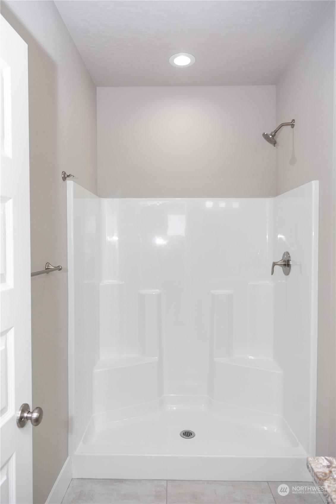 1107 E Cascade Street Property Photo 12