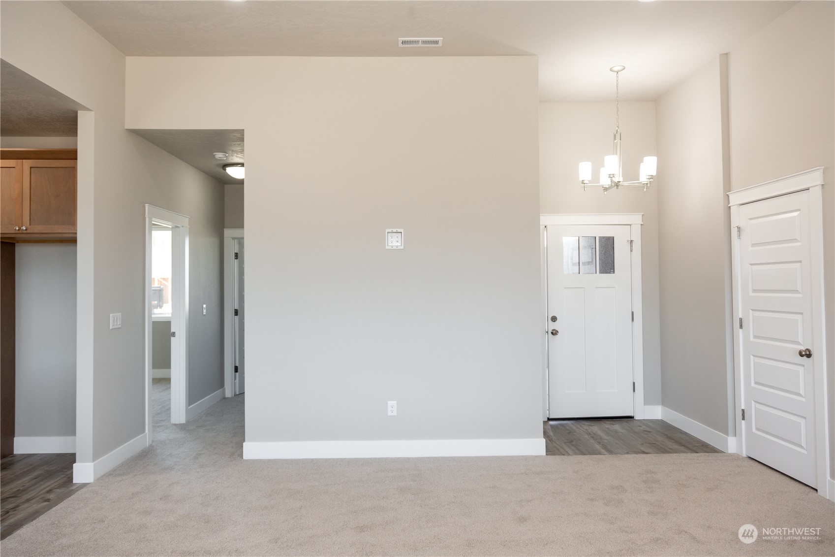 1107 E Cascade Street Property Photo 16
