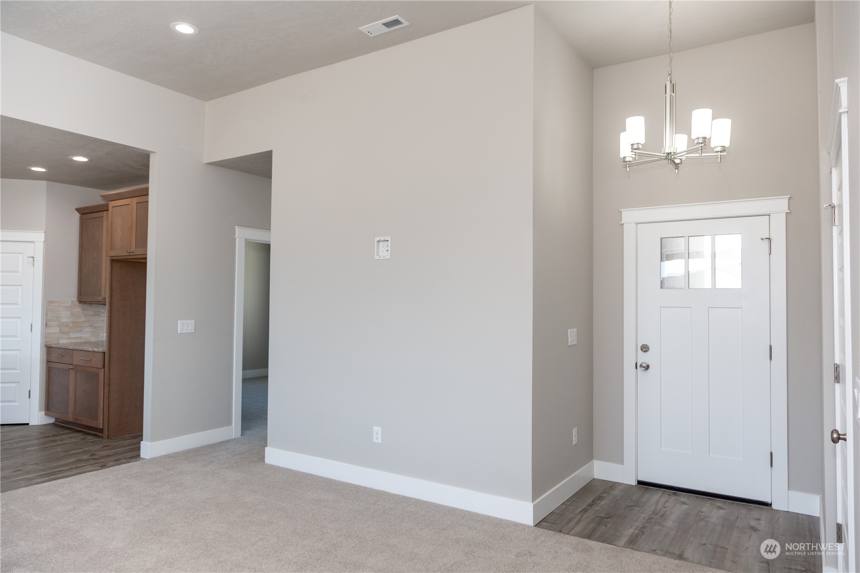1107 E Cascade Street Property Photo 35