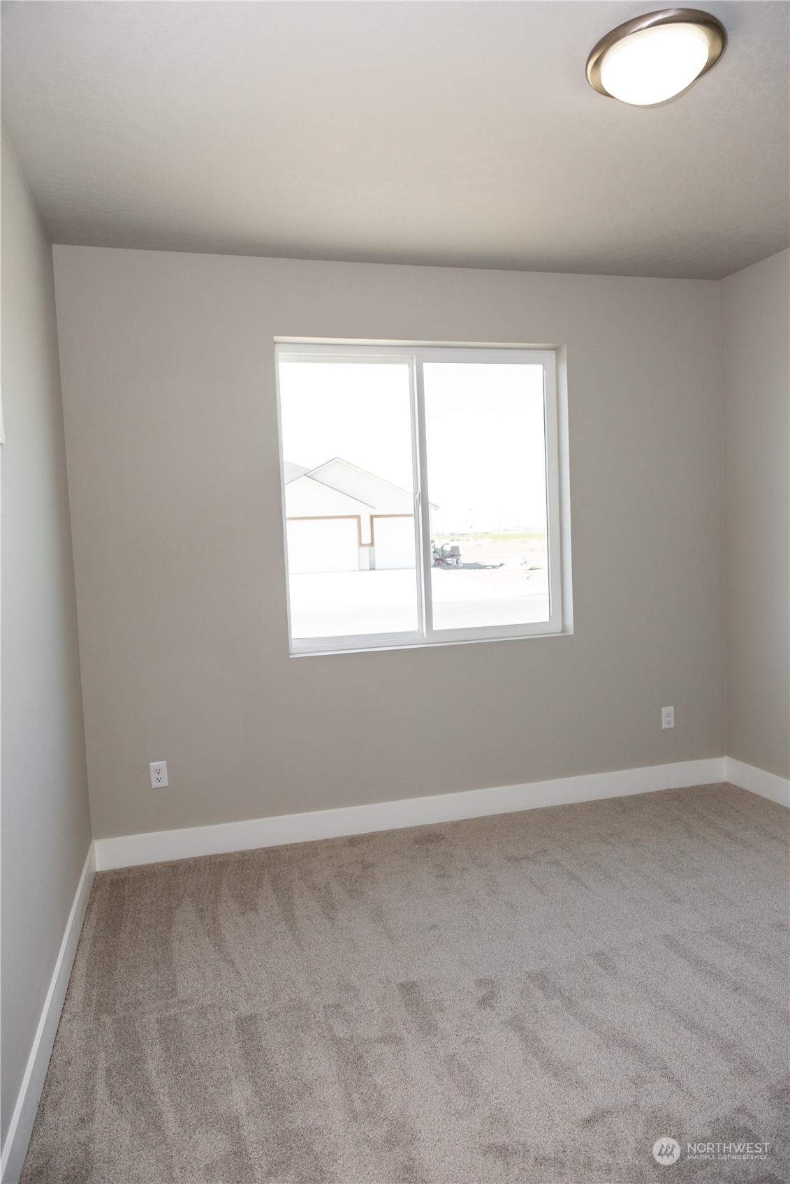 1102 E Cascade Street Property Photo 20