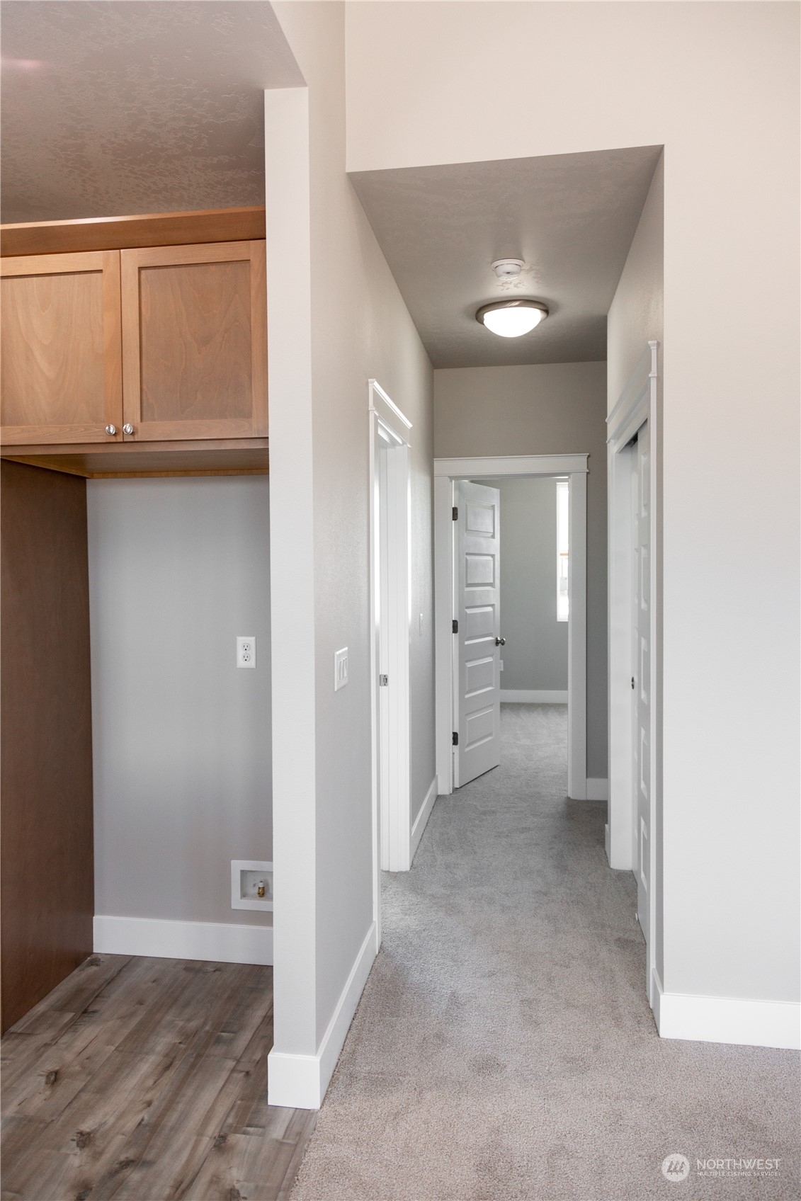 1102 E Cascade Street Property Photo 25