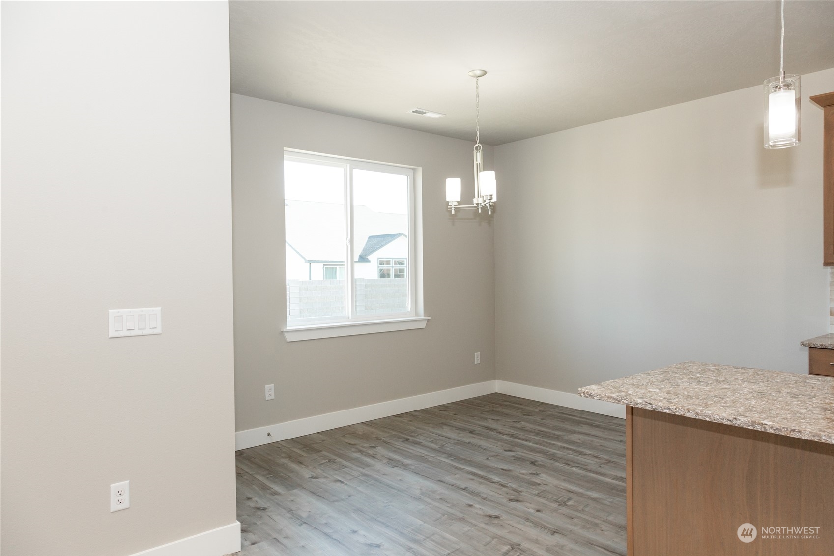 1102 E Cascade Street Property Photo 29
