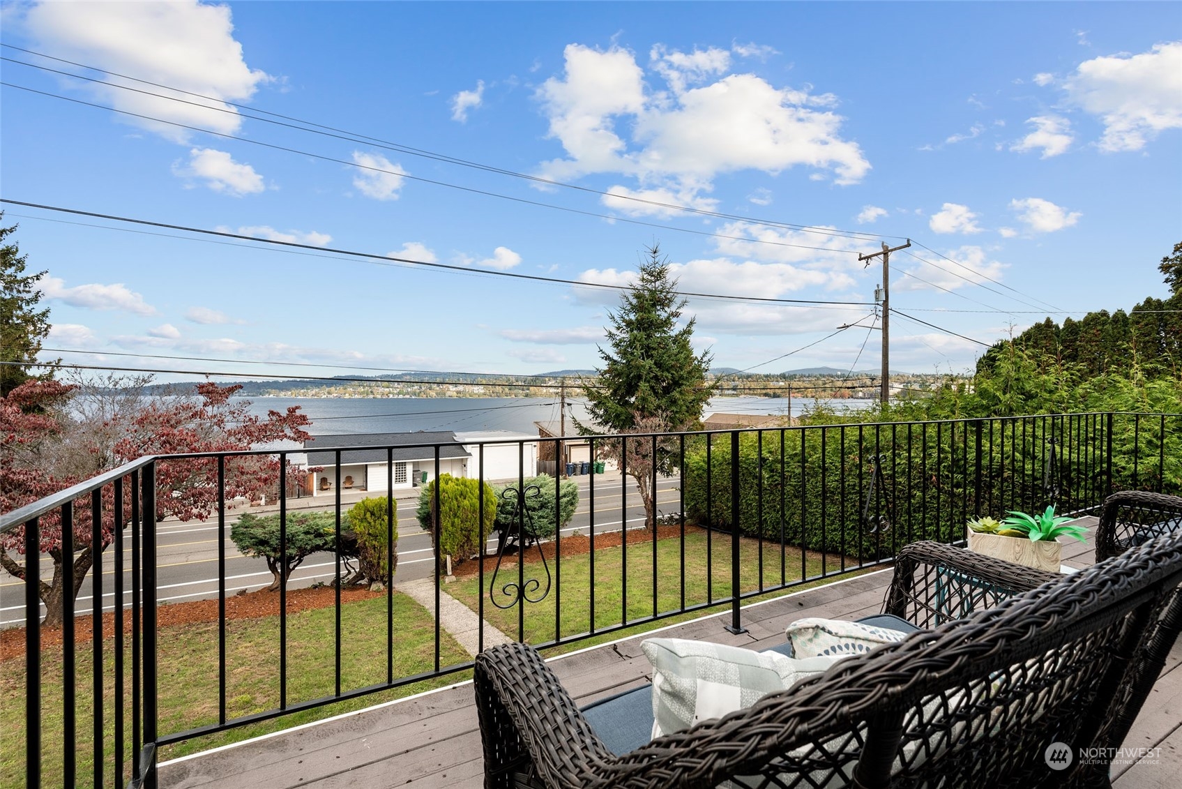 10917 Rainier Avenue Property Photo 11