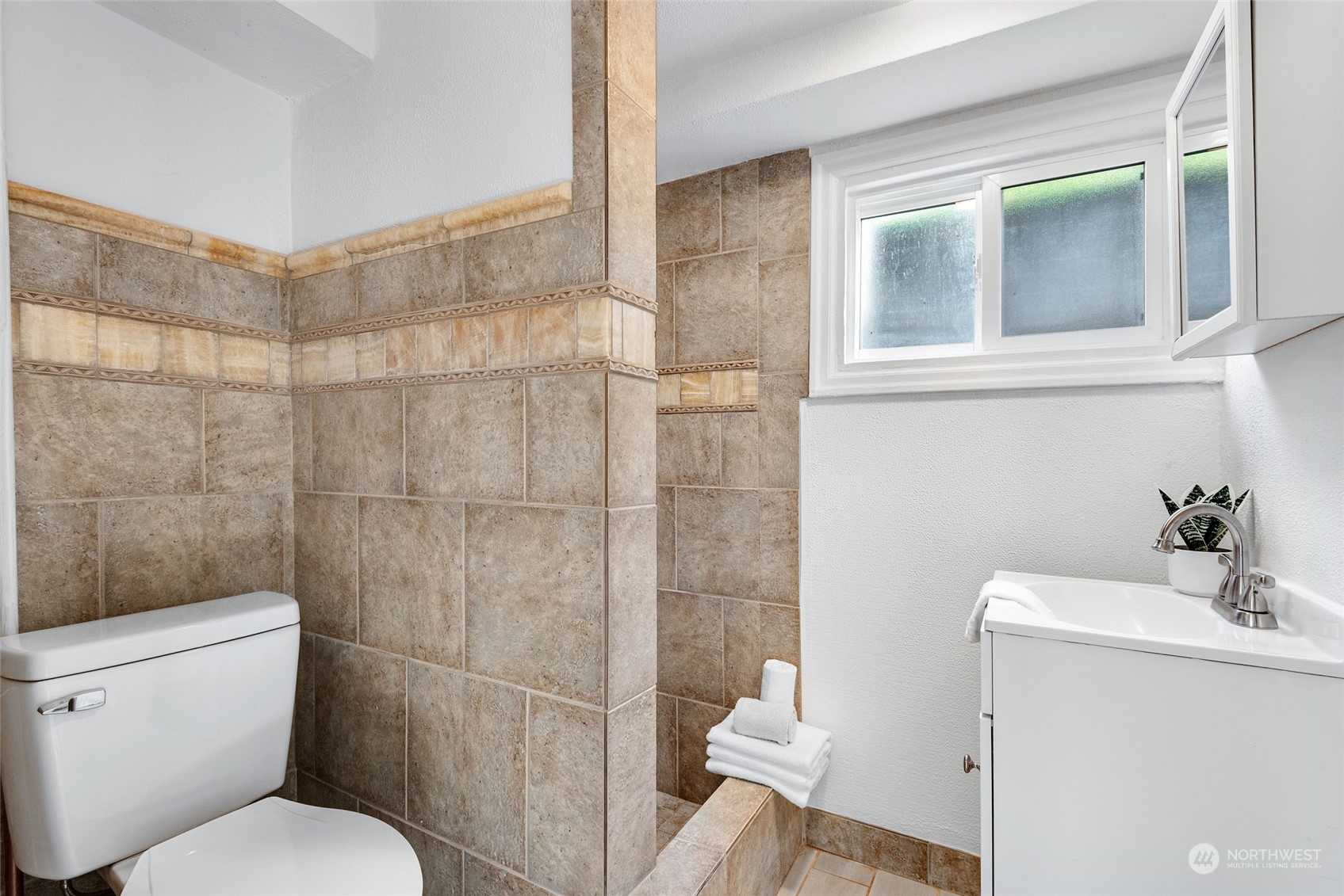 10917 Rainier Avenue Property Photo 23