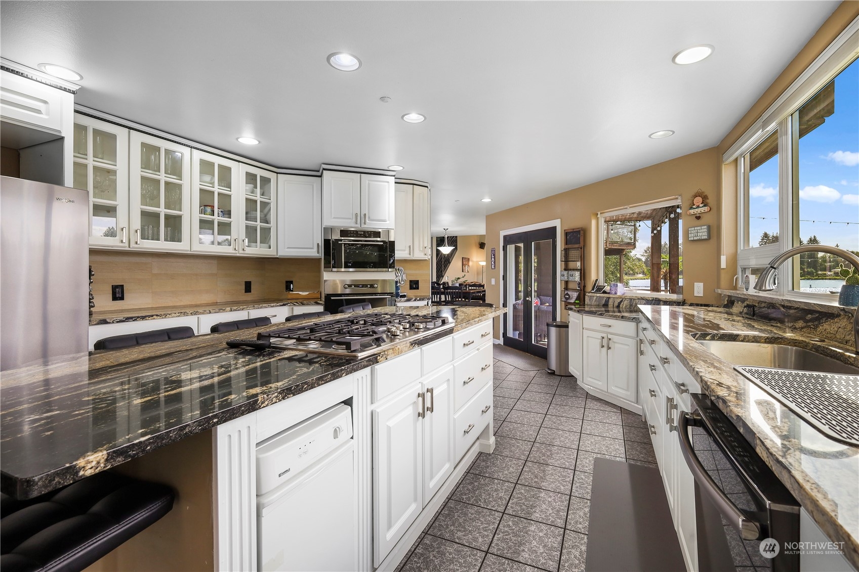 2804 214th Avenue Property Photo 5