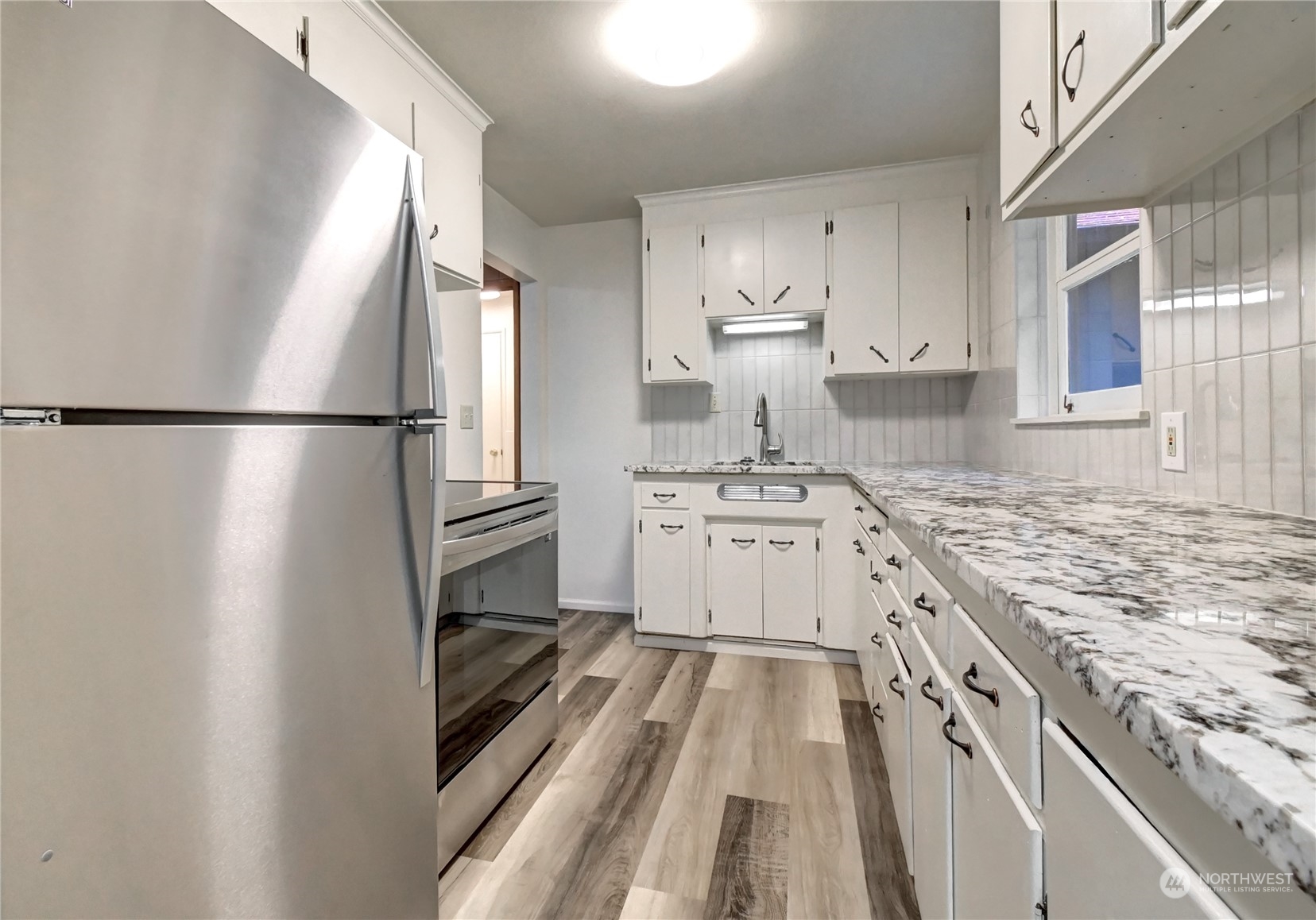 18222 30th Avenue Property Photo 6