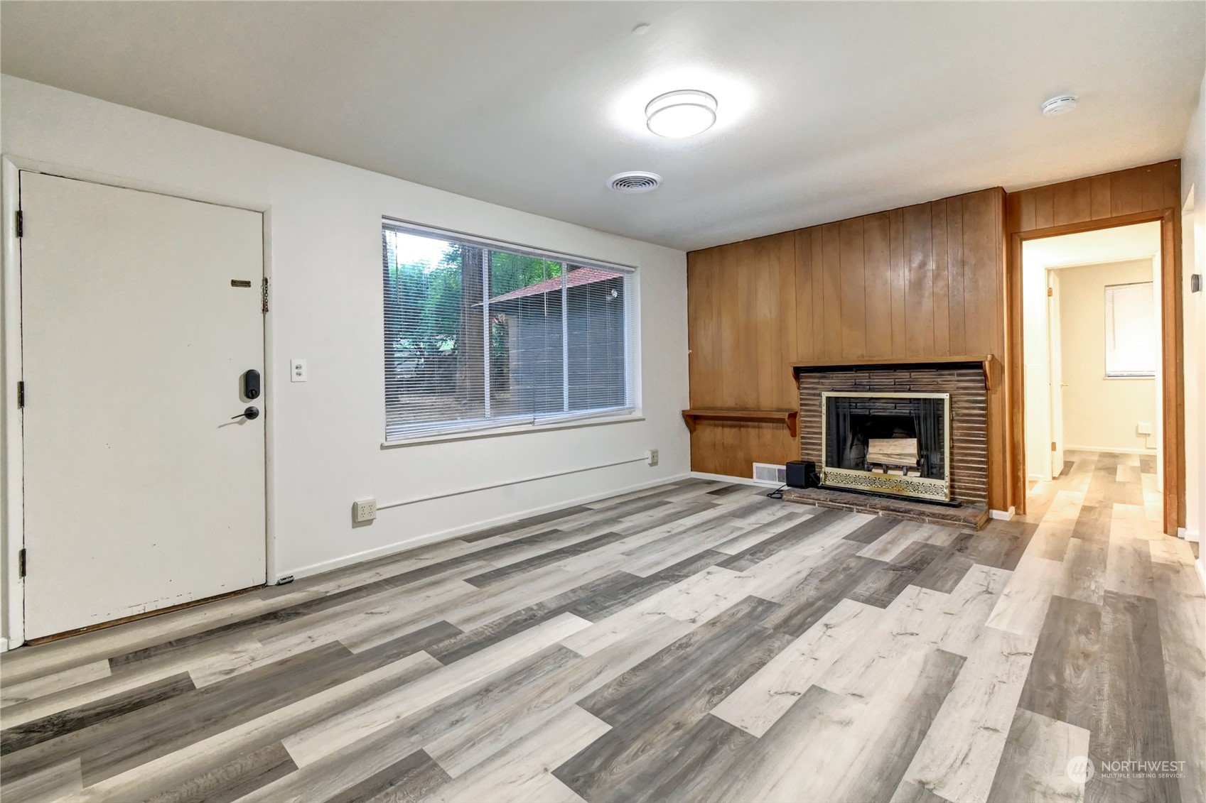 18222 30th Avenue Property Photo 10