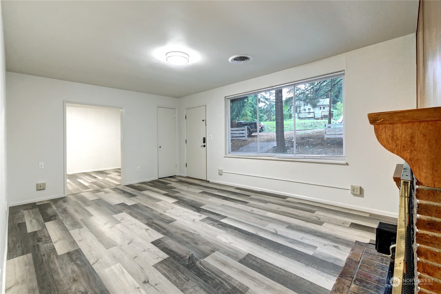 18222 30th Avenue Property Photo 11