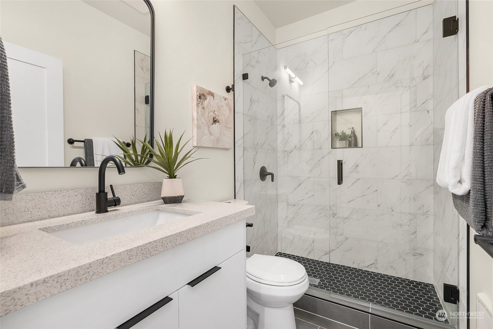6349 Airport Way Property Photo 11