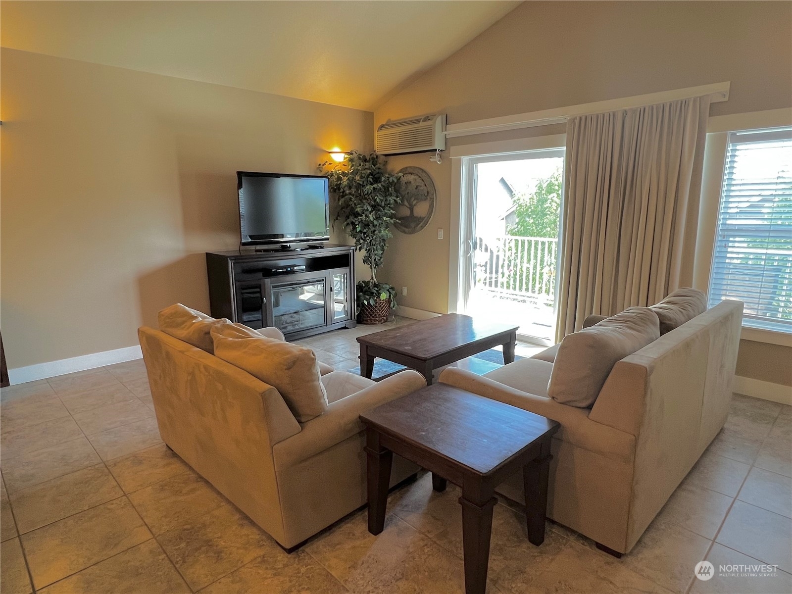 23772 Crescent Bay Drive 203 Property Photo 9