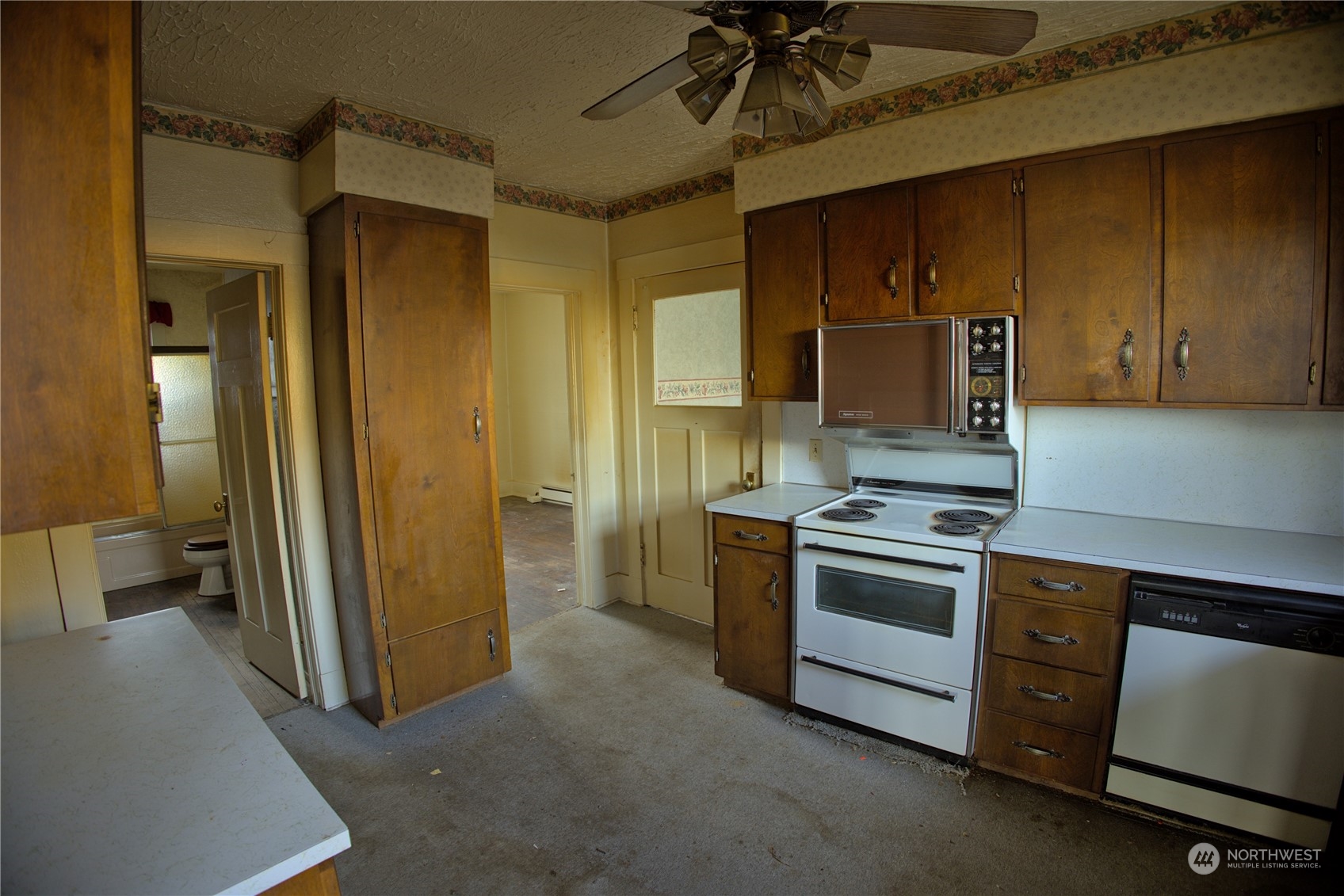 23911 E Trent Avenue Property Photo 12