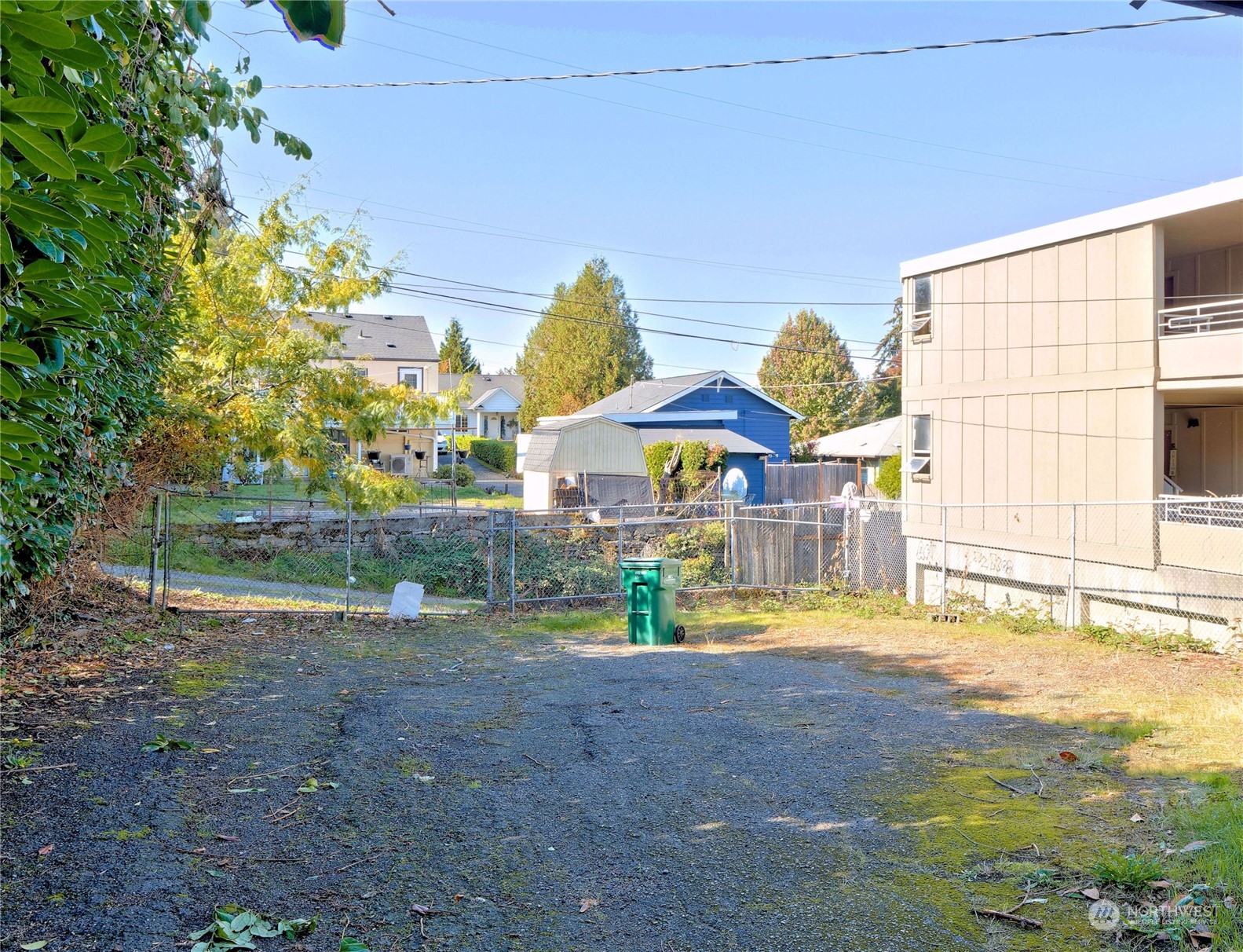 6517 35th Avenue Property Photo 4