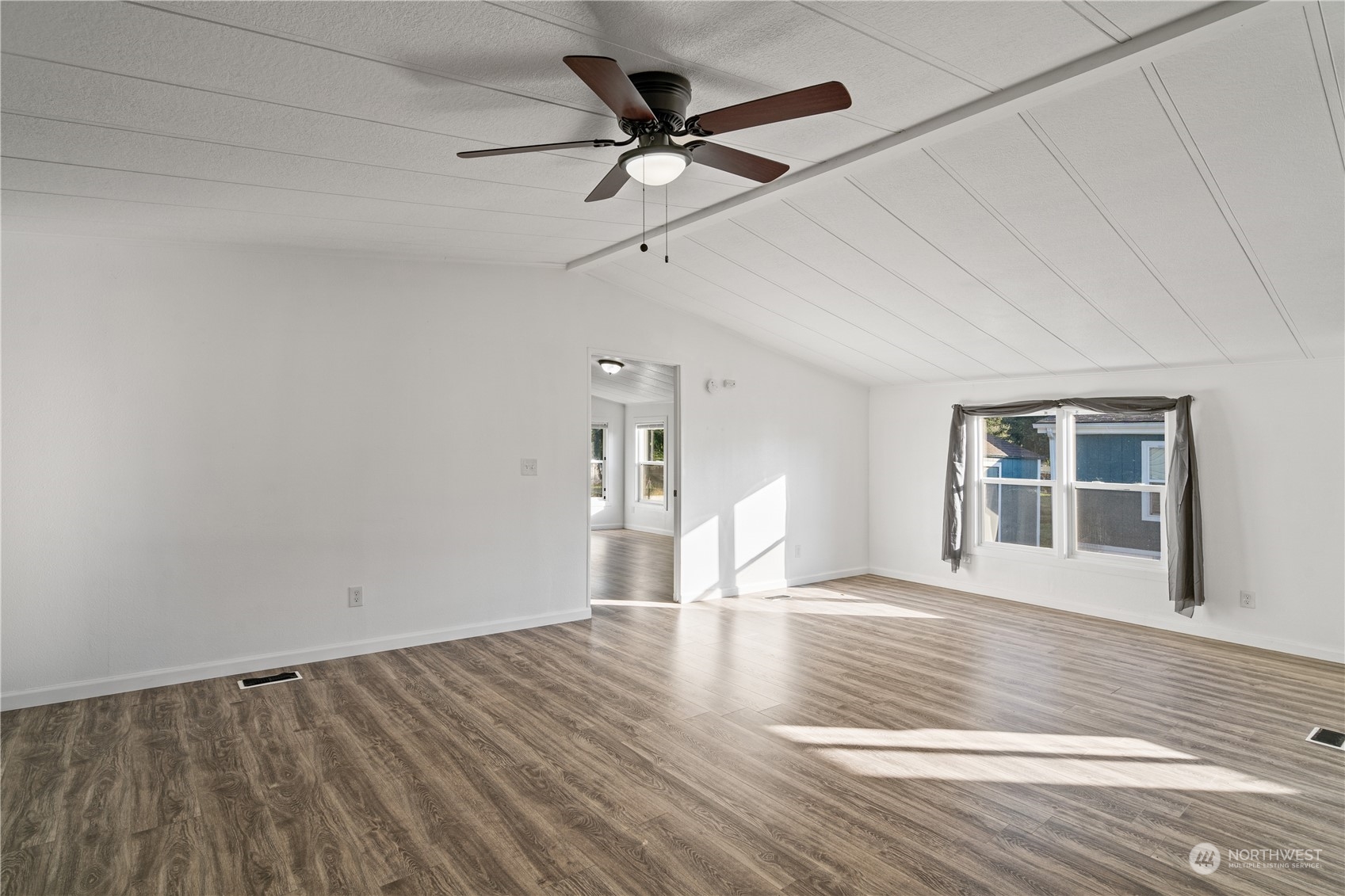 1072 Lincoln Avenue Property Photo 11