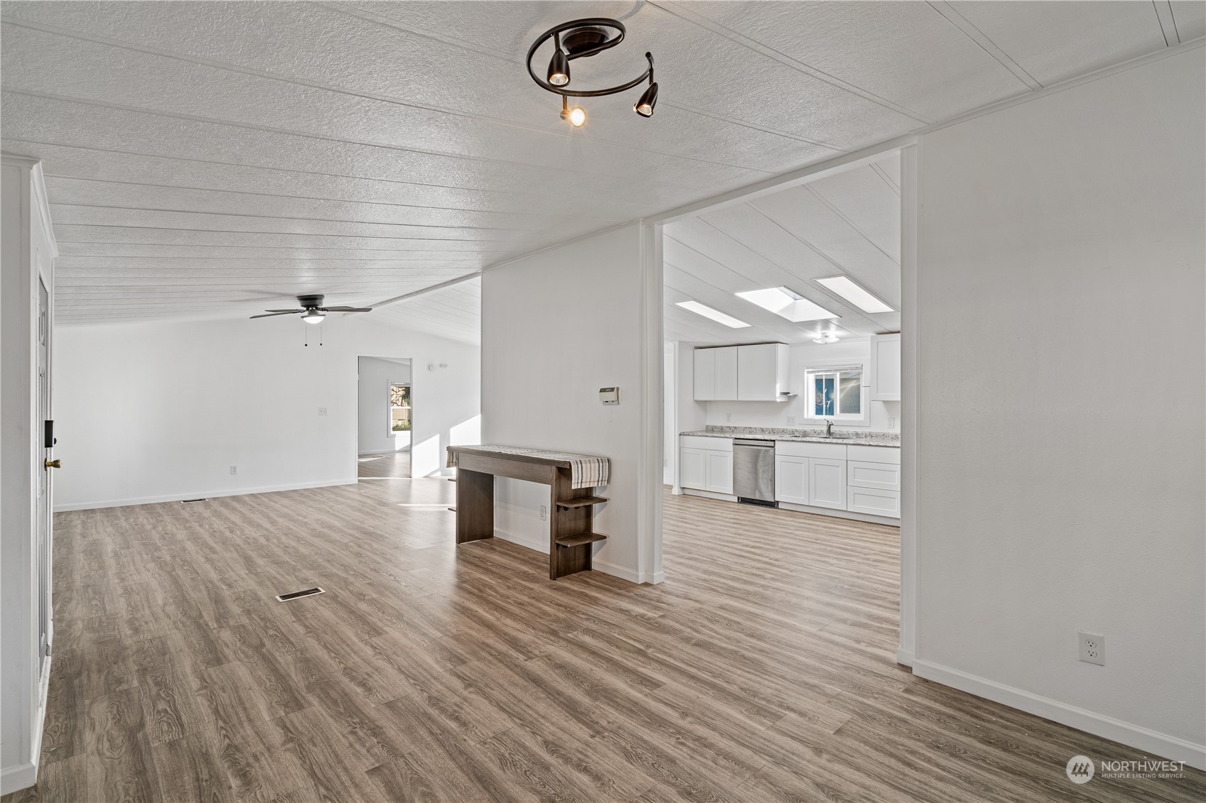 1072 Lincoln Avenue Property Photo 12