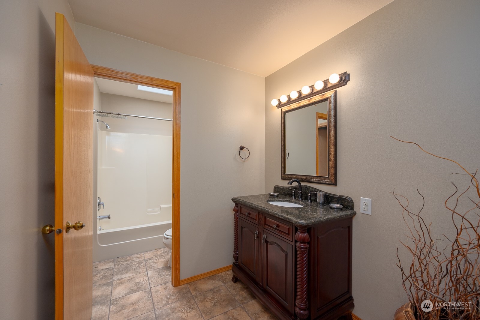 612 S Laguna Property Photo 36