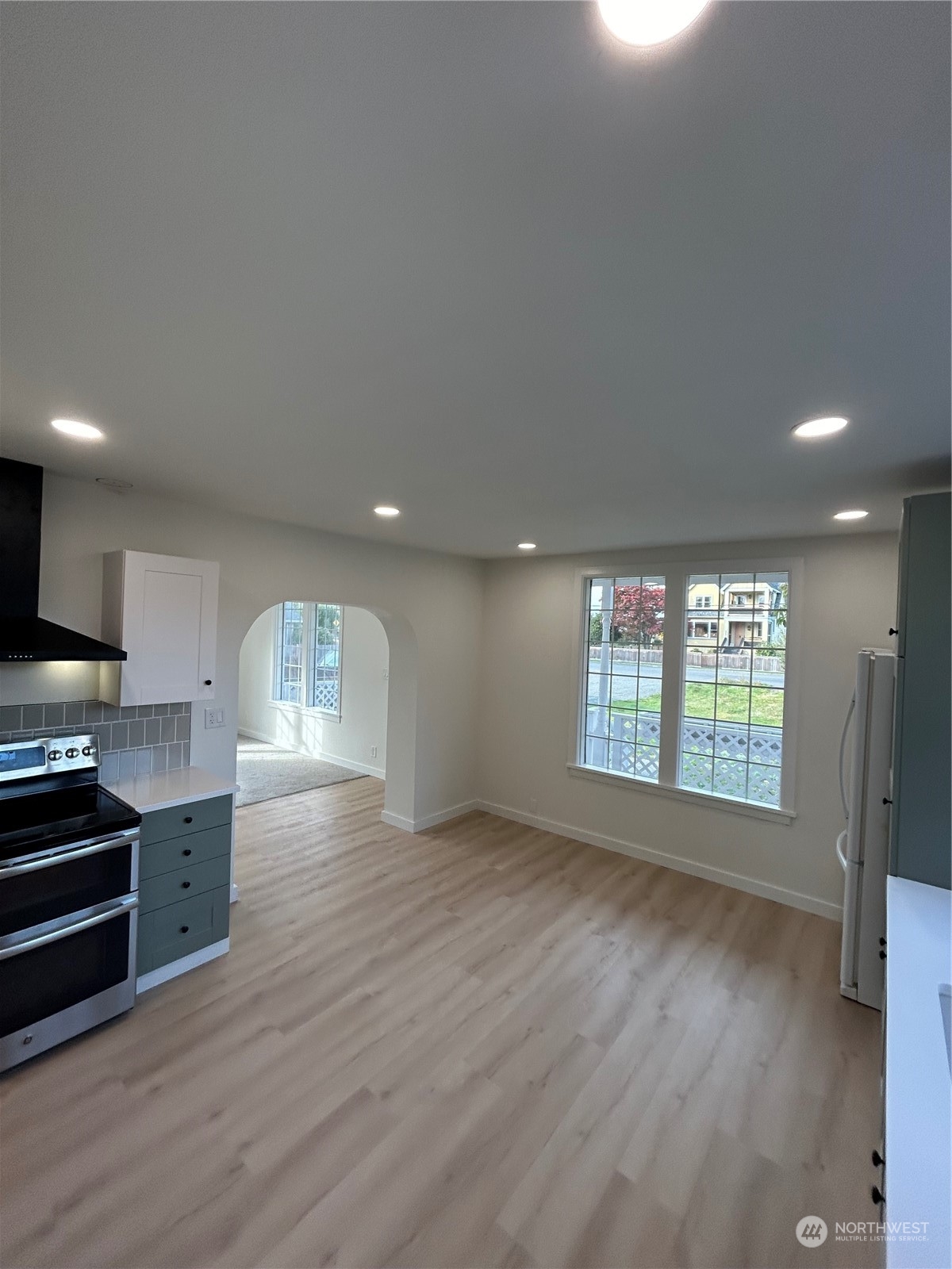 2050 Roosevelt Avenue Property Photo 3