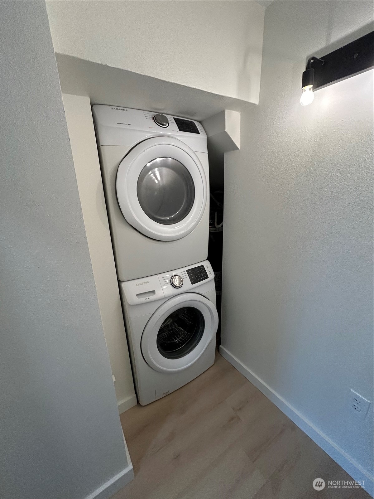 2050 Roosevelt Avenue Property Photo 13