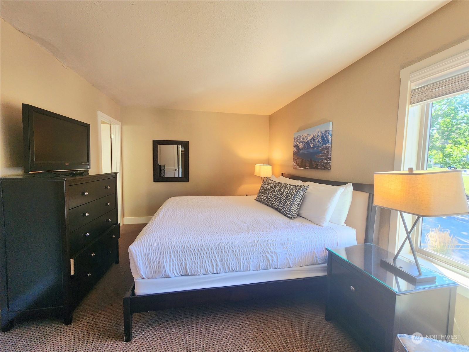 1 Beach 549-i Property Photo 12