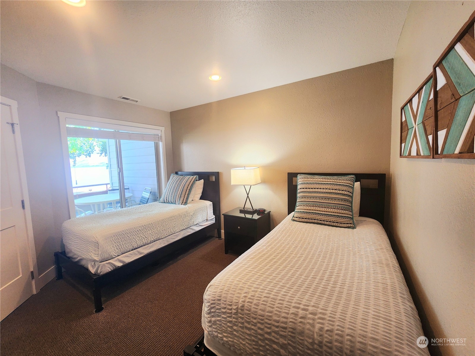 1 Beach 549-i Property Photo 14