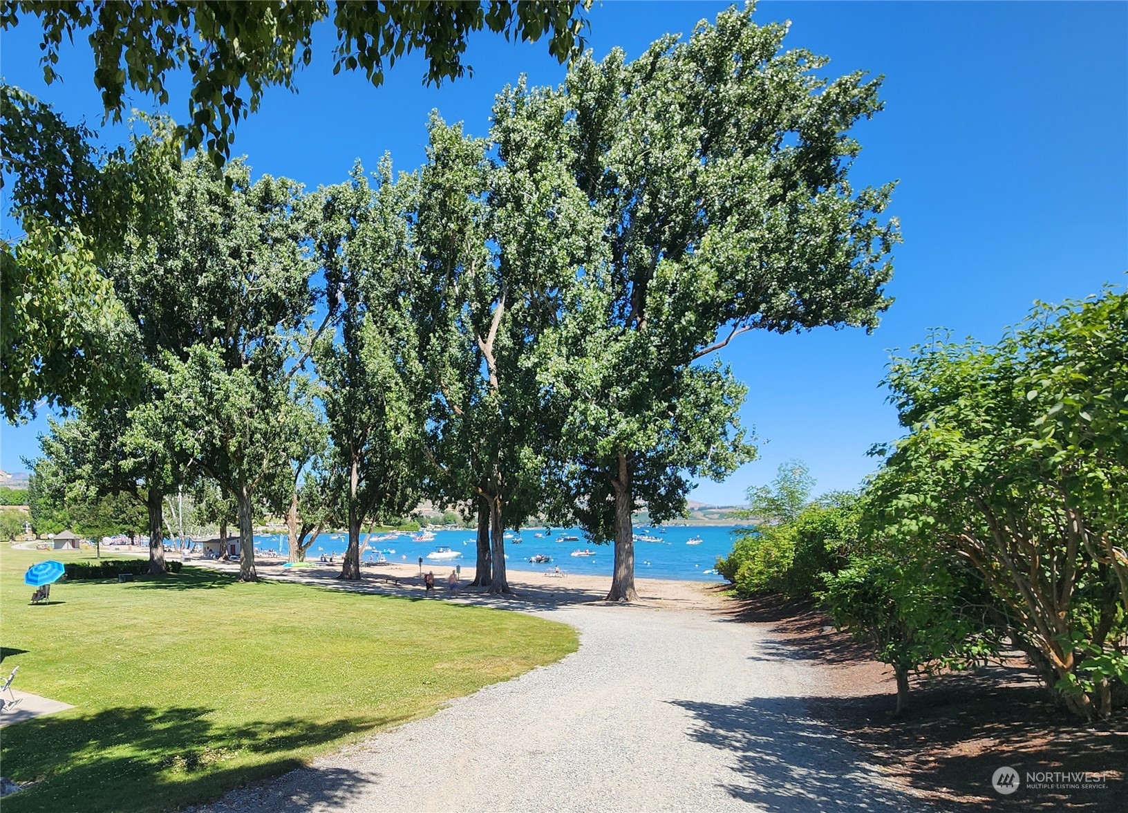 1 Beach 549-i Property Photo 21