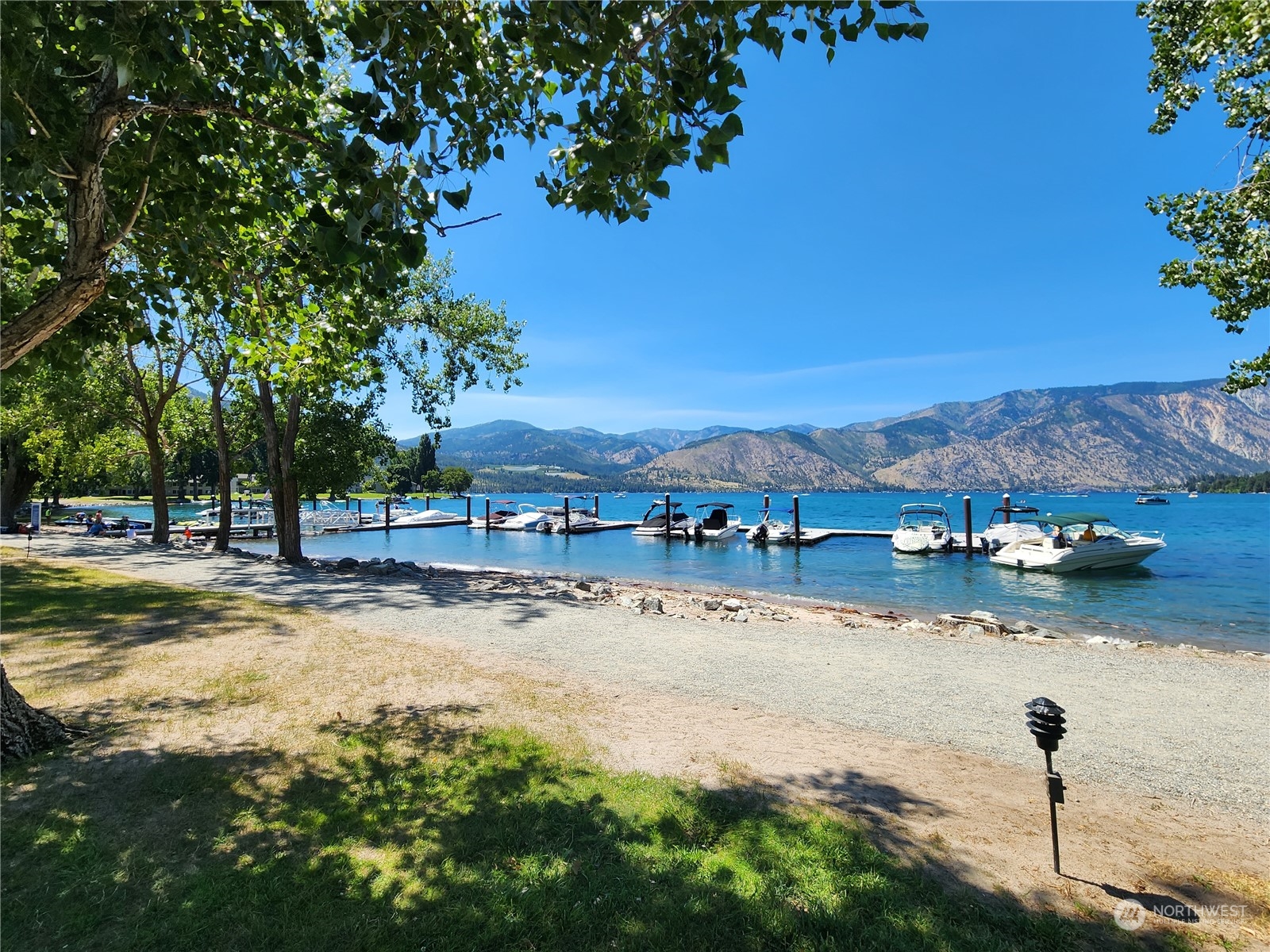 1 Beach 549-i Property Photo 25