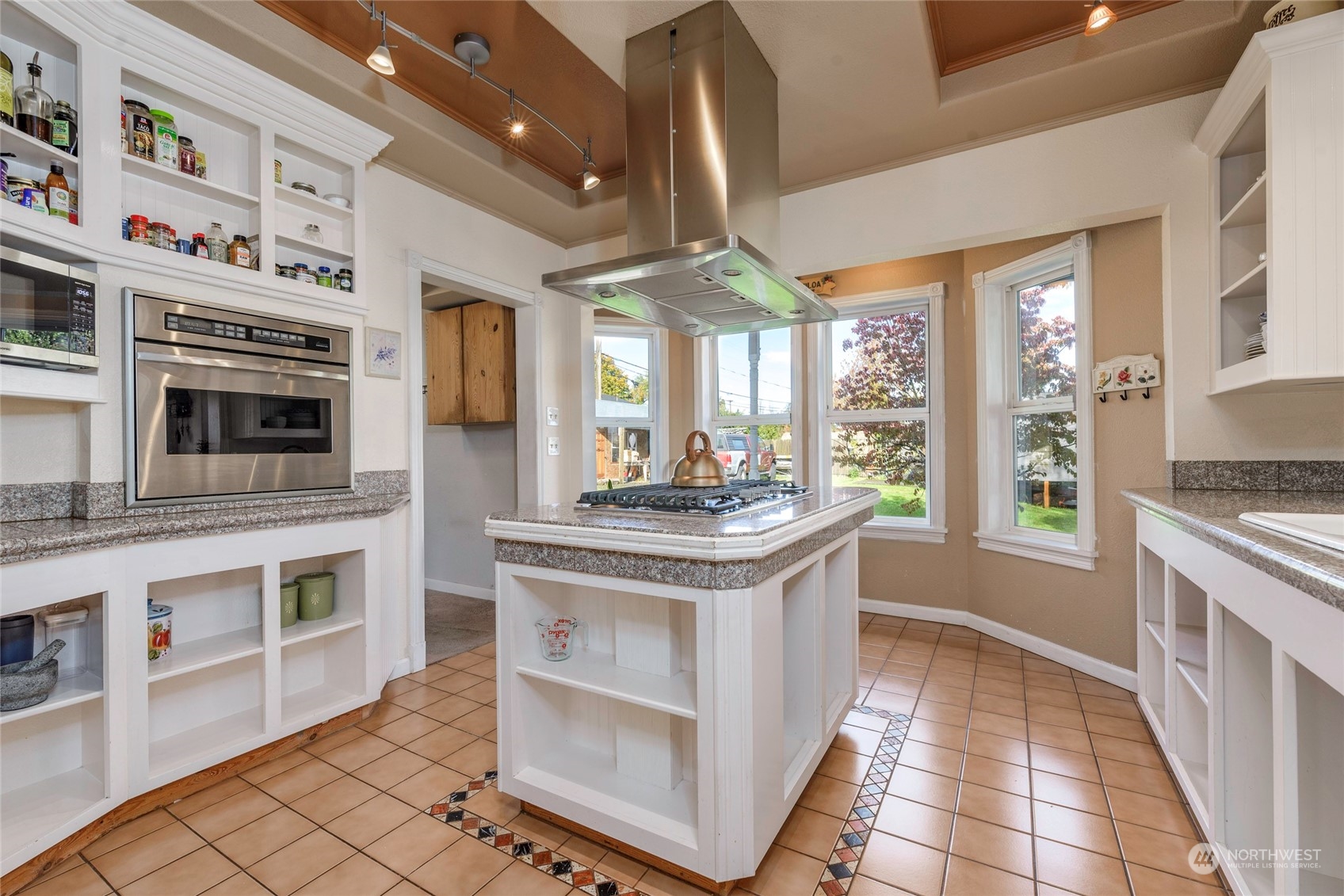2540 S I Street Property Photo 8