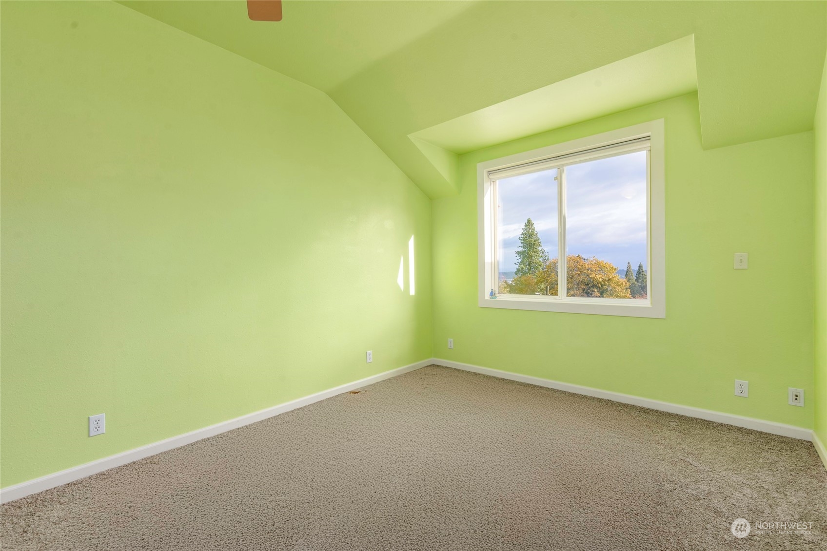 2540 S I Street Property Photo 17