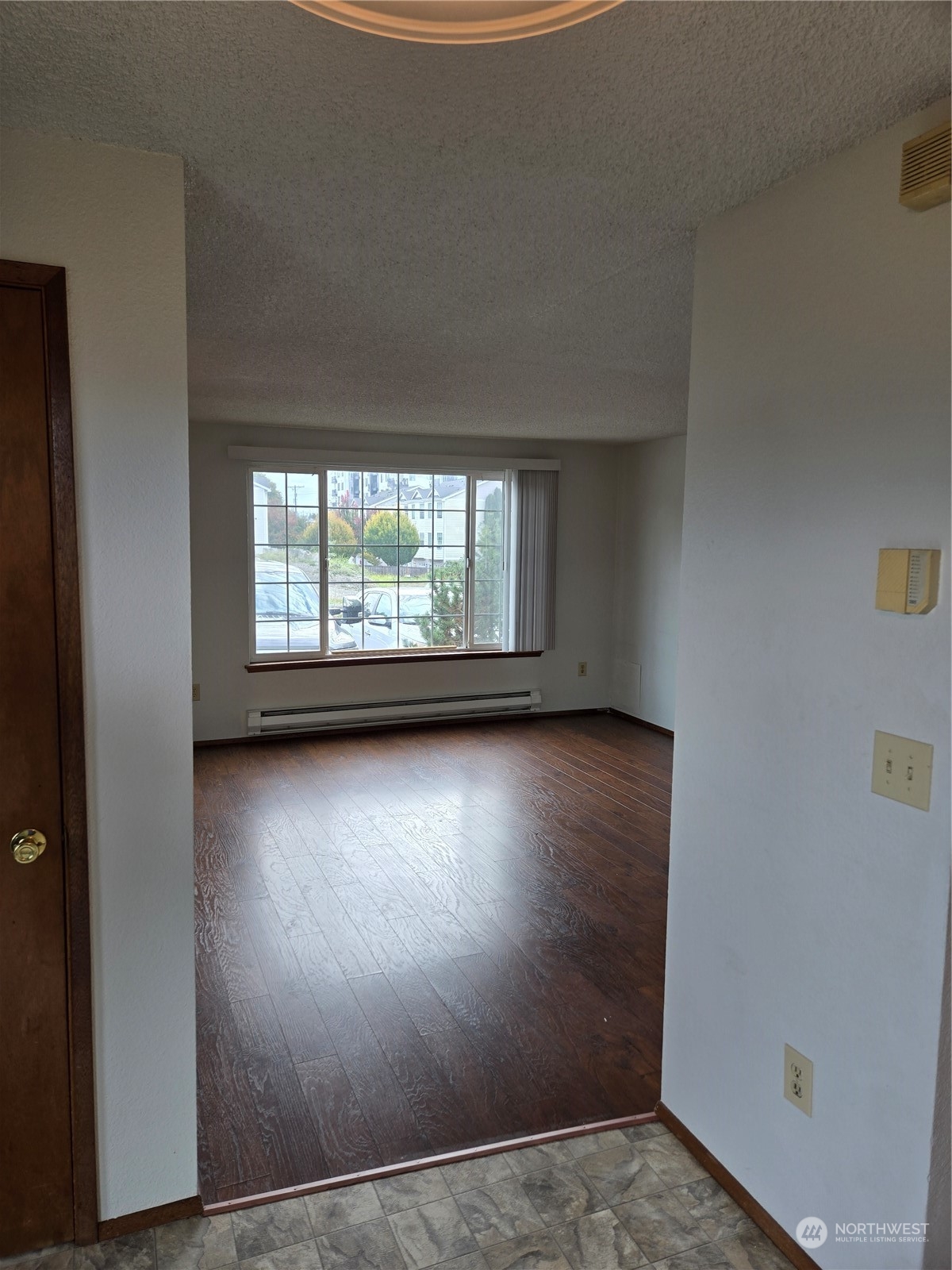 4302 S Junett Street Property Photo 3