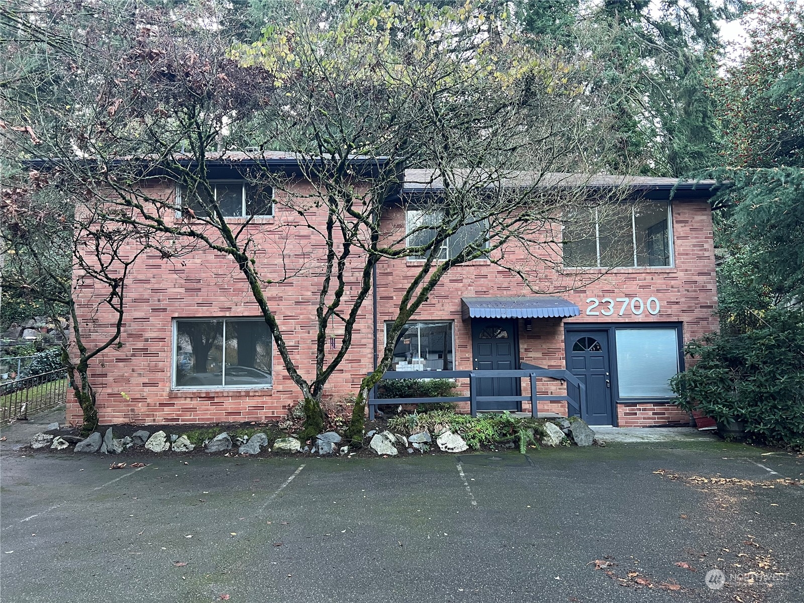 23700 Edmonds Way Property Photo 1