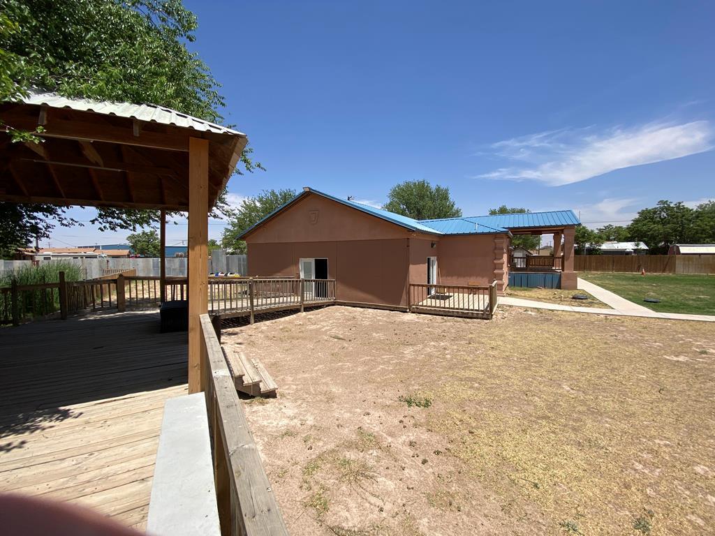 7303 N County Road West Property Photo 1