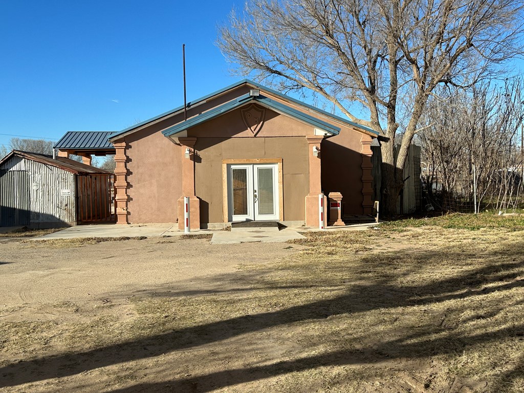 7303 N County Road West Property Photo 8