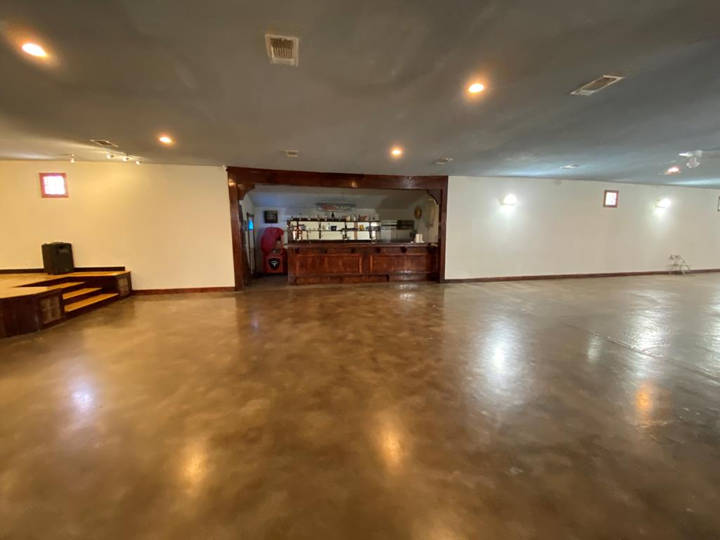 7303 N County Road West Property Photo 11