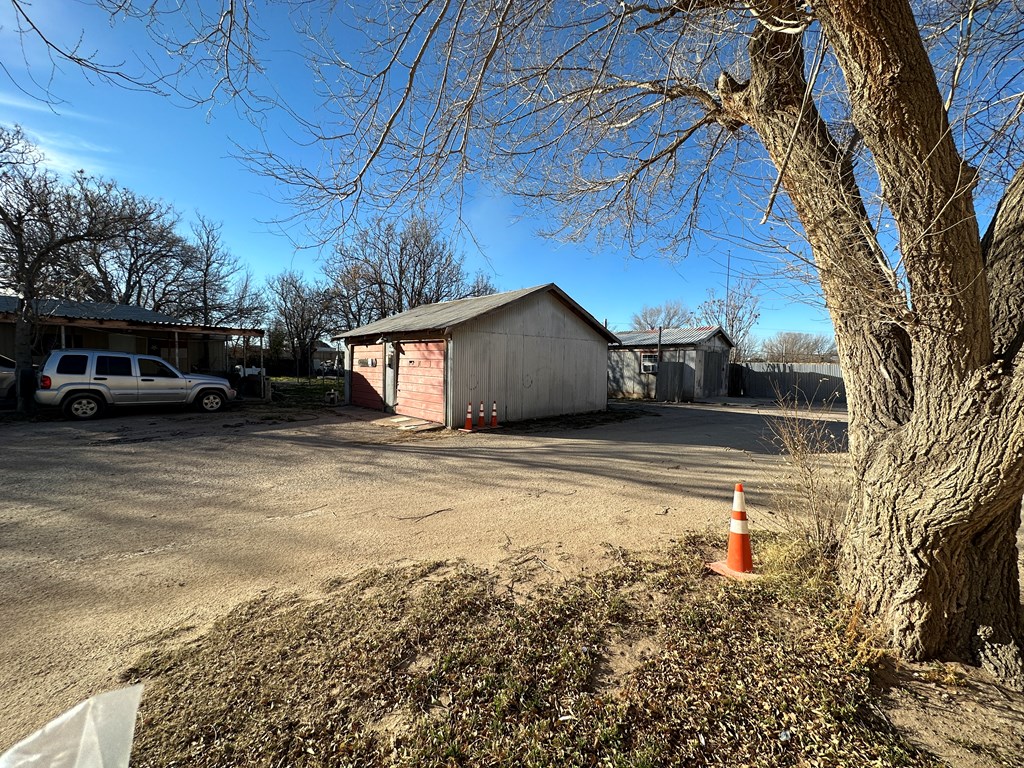 7303 N County Road West Property Photo 14